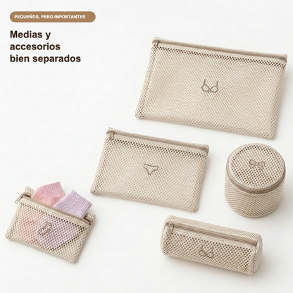Medias y accesorios bien separados en bolsas de malla
